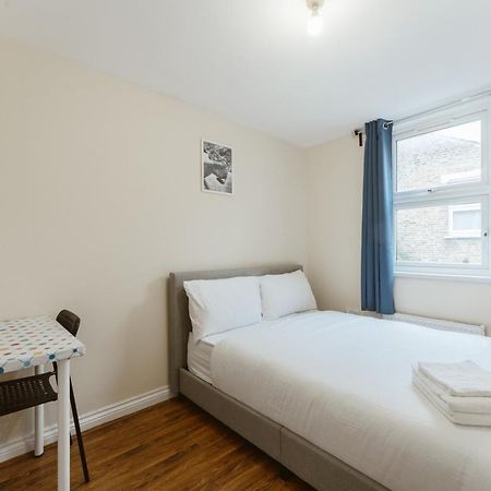 Mile End Rooms 57A 런던 외부 사진