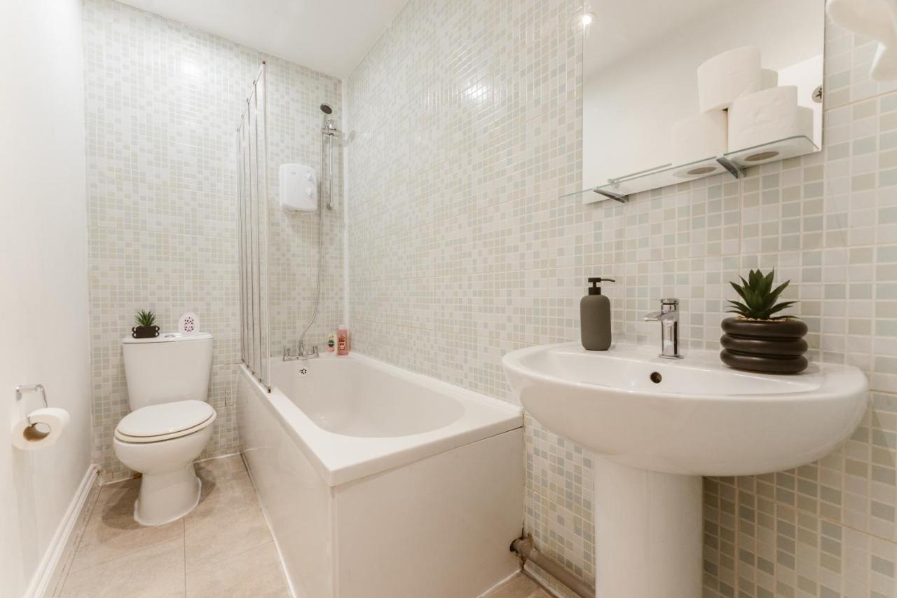Mile End Rooms 57A 런던 외부 사진