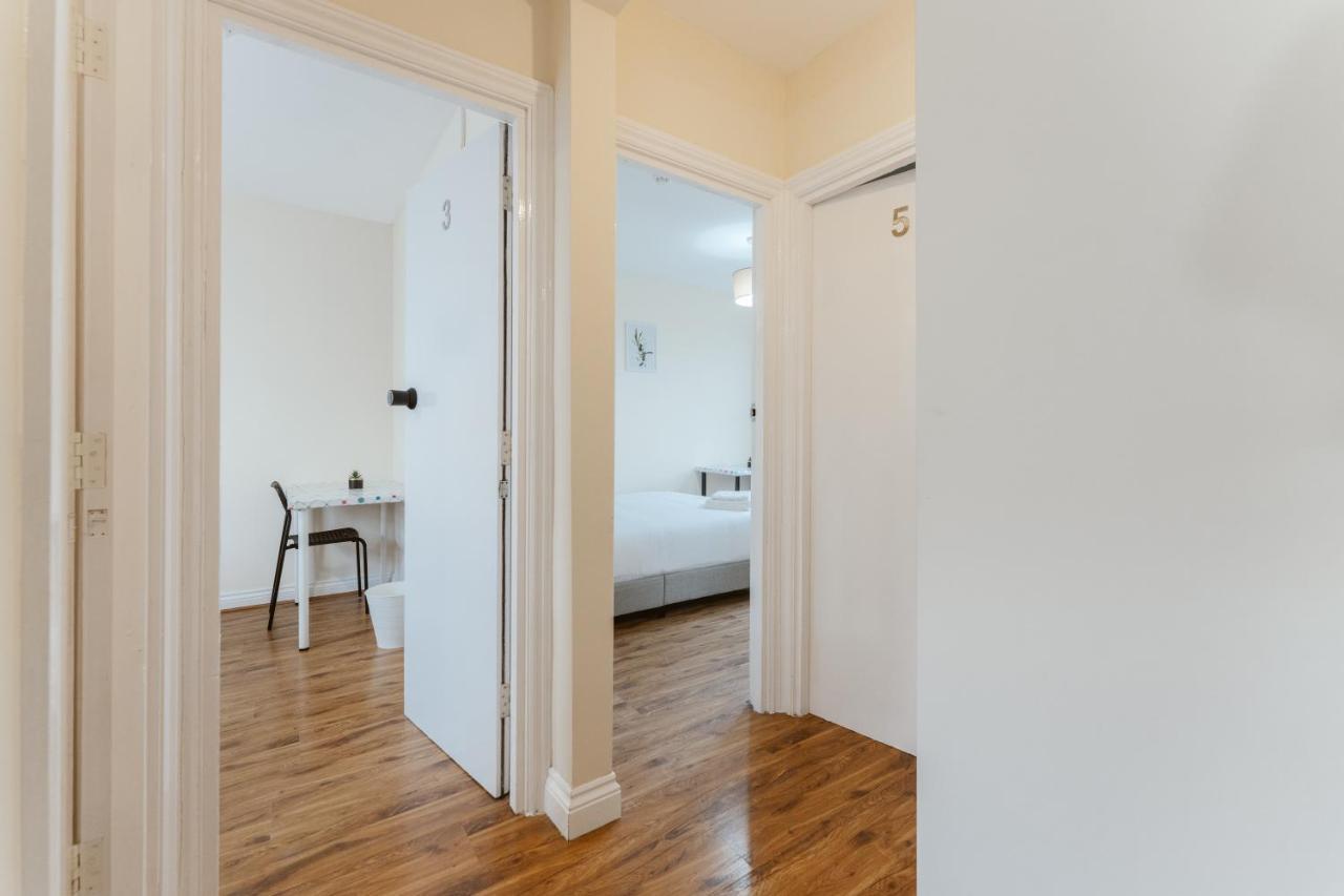 Mile End Rooms 57A 런던 외부 사진