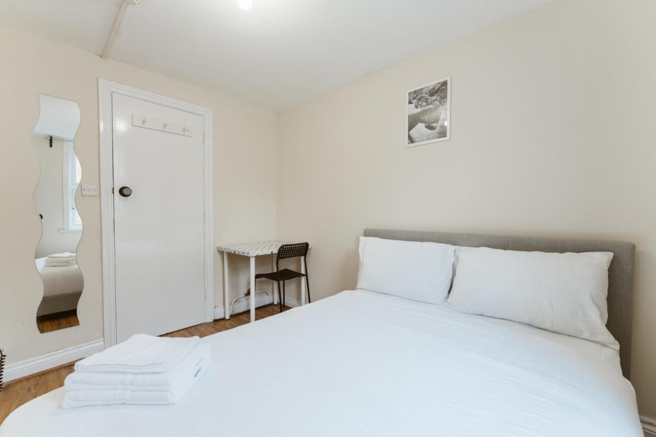 Mile End Rooms 57A 런던 외부 사진