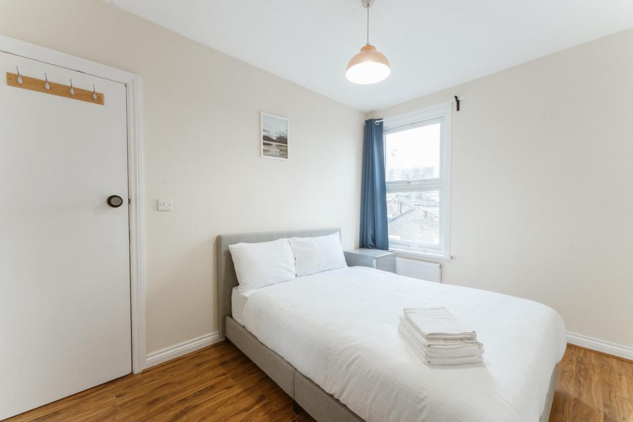 Mile End Rooms 57A 런던 외부 사진
