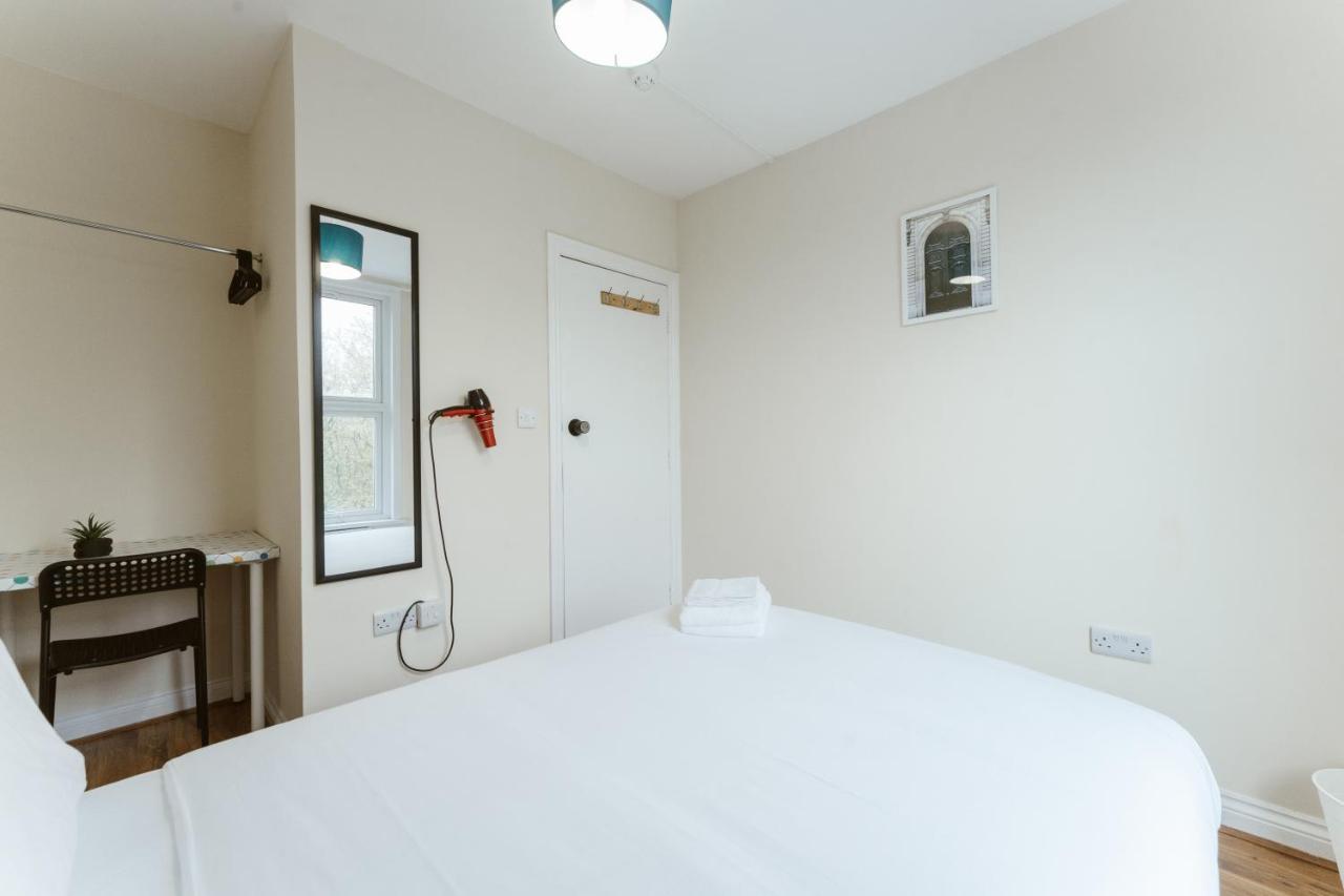 Mile End Rooms 57A 런던 외부 사진