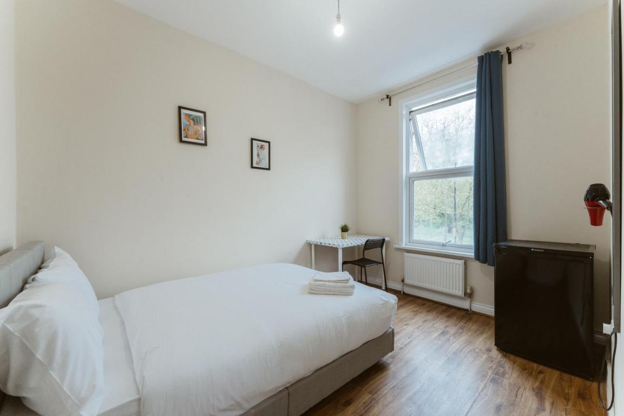 Mile End Rooms 57A 런던 외부 사진